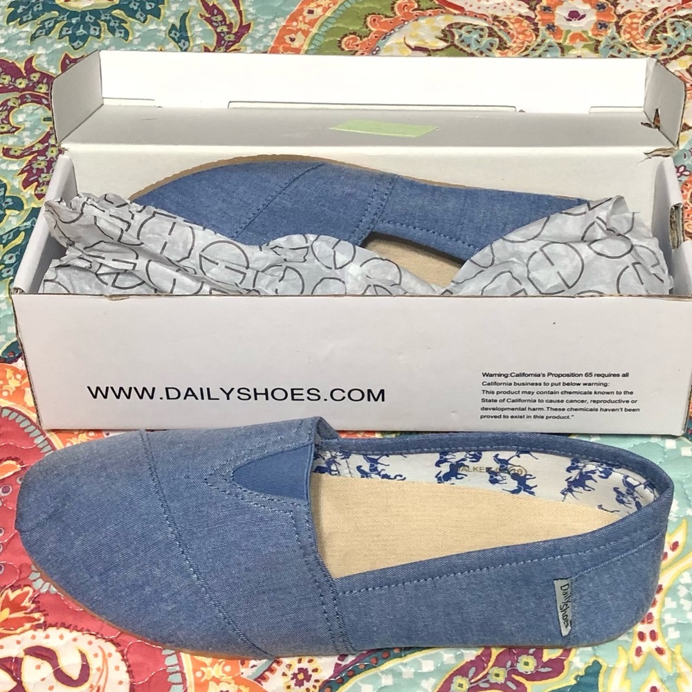 Women’s slip on Daily Shoes, 10, chambray denim, N